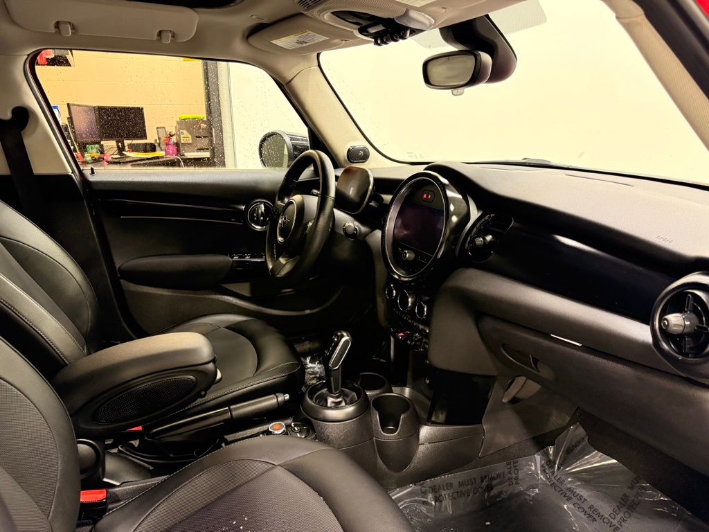 Thumbnail: 2022 MINI Cooper - 29