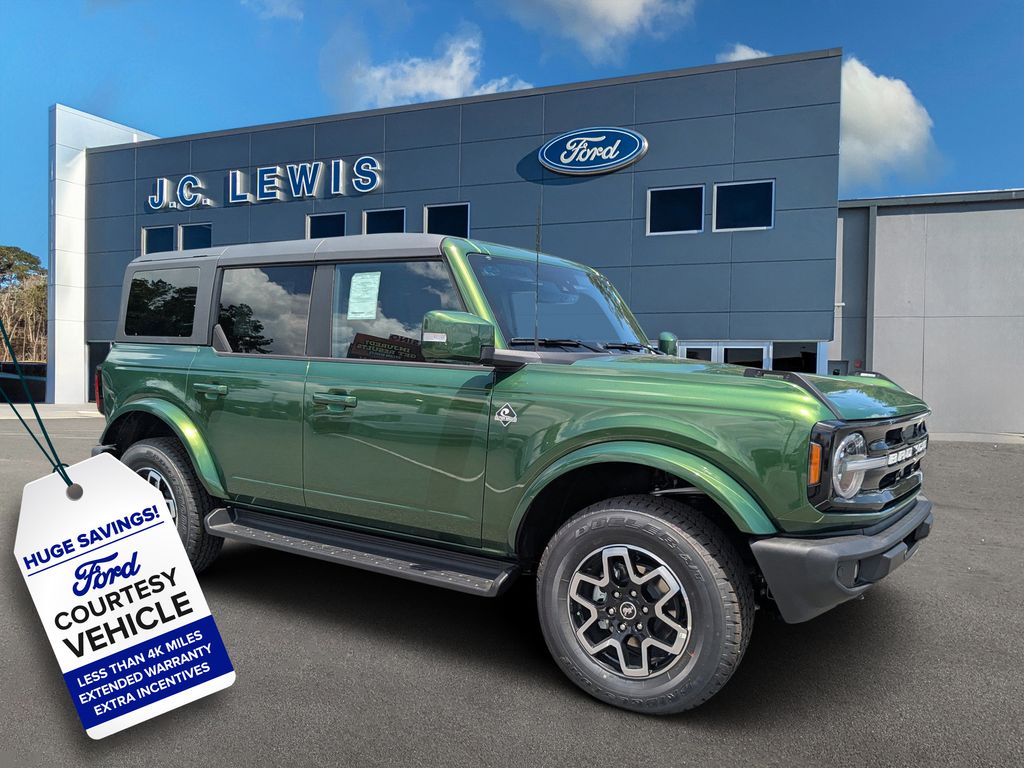 2025 Ford Bronco Outer Banks