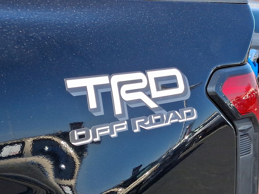 2025 Toyota Tacoma TRD Off-Road 11