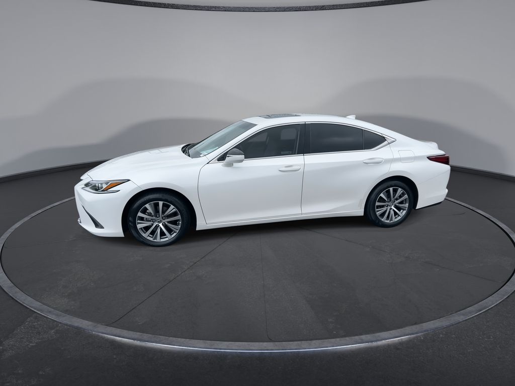Thumbnail: 2021 Lexus ES - 5
