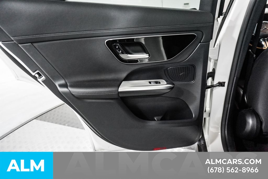 Used 2025 White Mercedes-Benz GLC 300 image 46