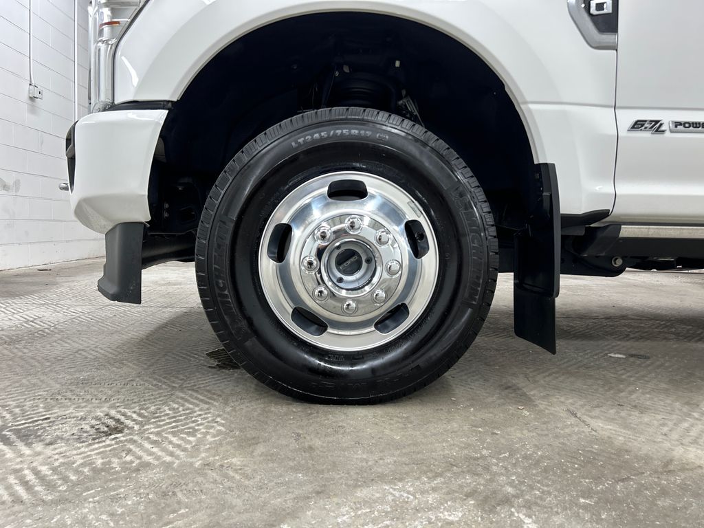 Certified Used 2022 White Ford Platinum image 14