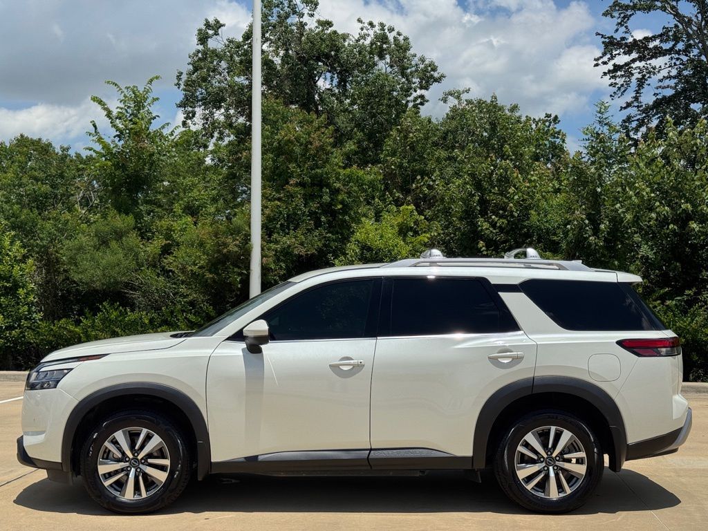2023 Nissan Pathfinder SL White at Bravo Nissan