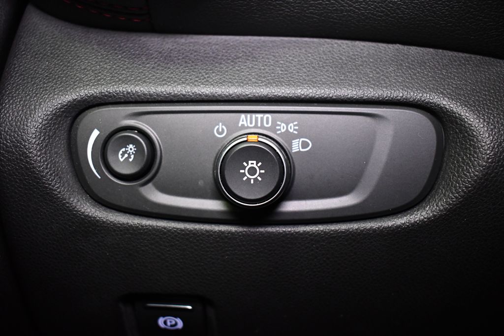 Thumbnail: 2019 Chevrolet Blazer - 22