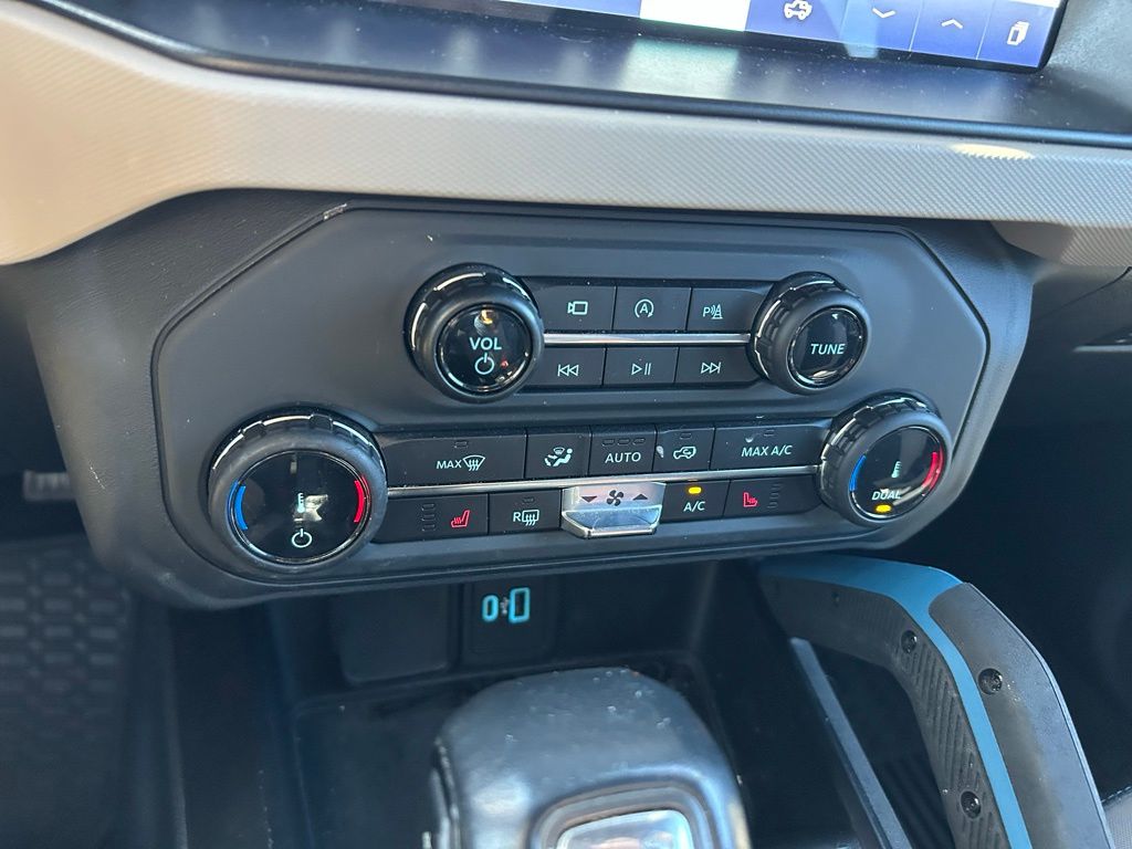 Thumbnail: 2022 Ford Bronco - 23