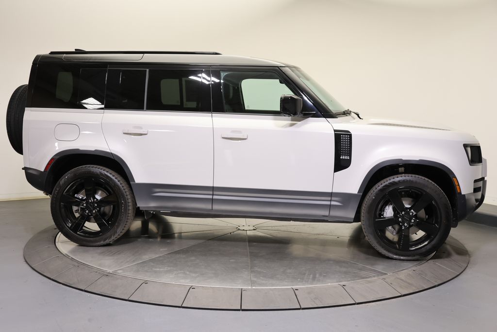 Thumbnail: 2026 Land Rover Defender - 3