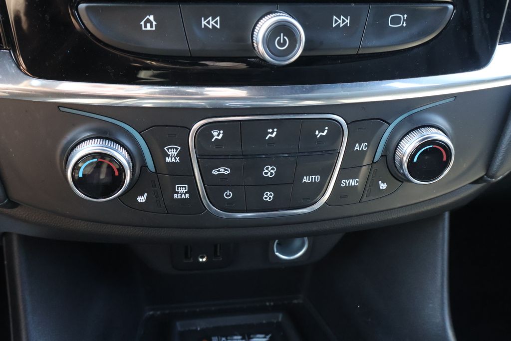 Thumbnail: 2023 Chevrolet Traverse - 23