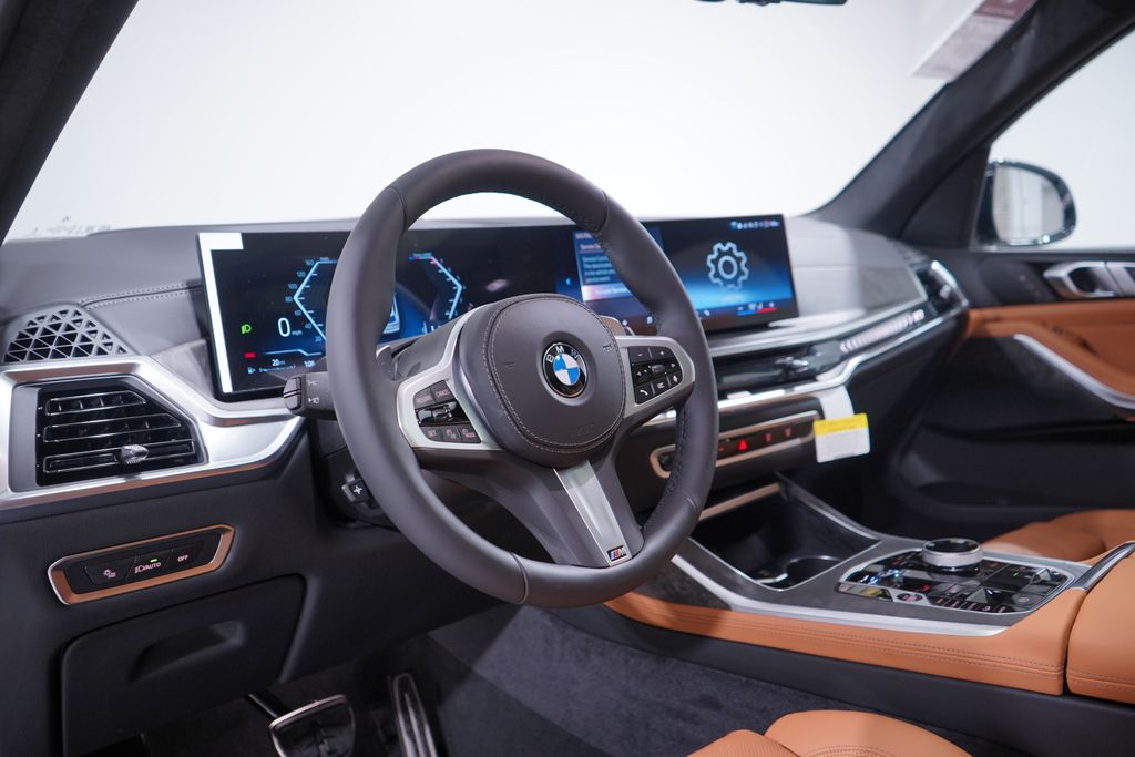 Thumbnail: 2026 BMW X7 - 6