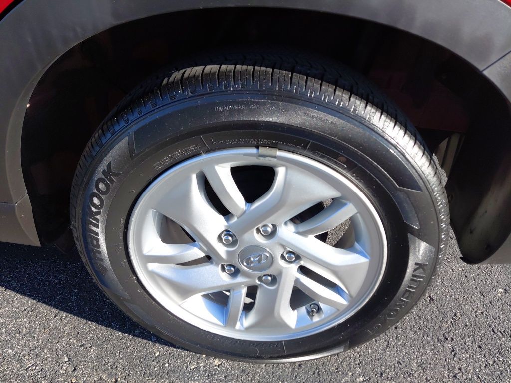 Thumbnail: 2023 Hyundai Venue - 15