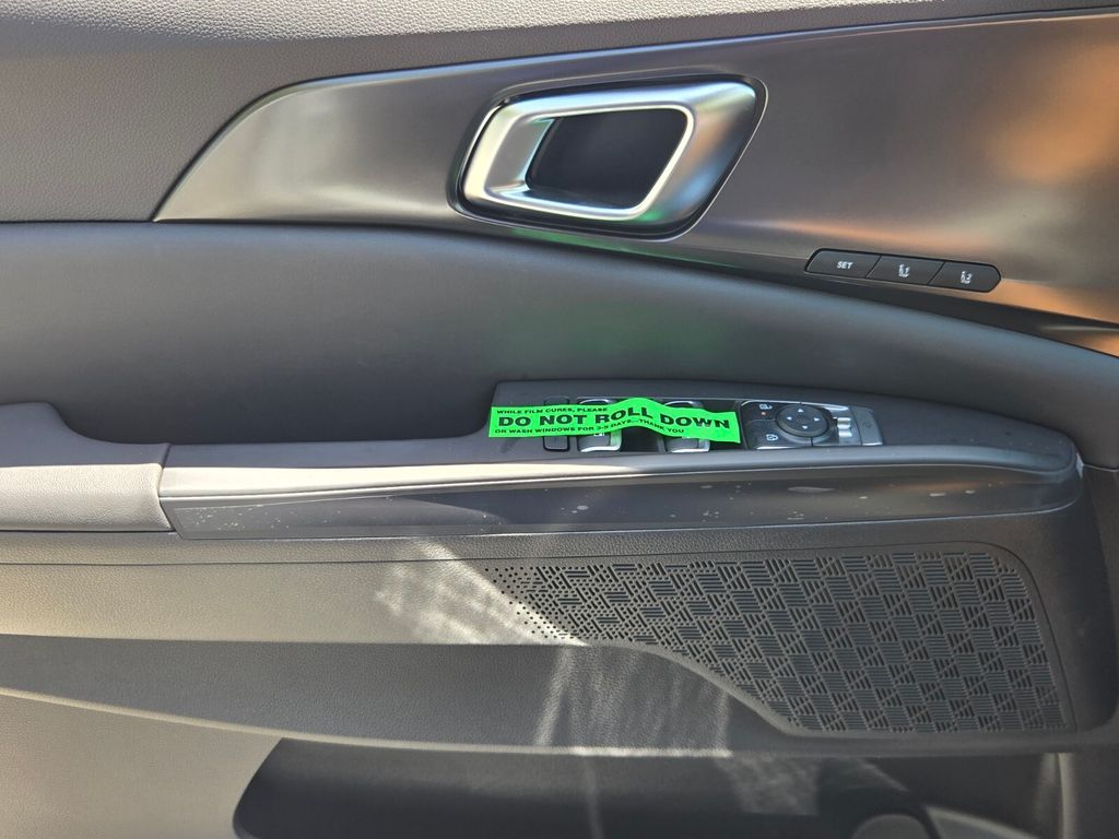 2027 Kia Carnival - $51,115