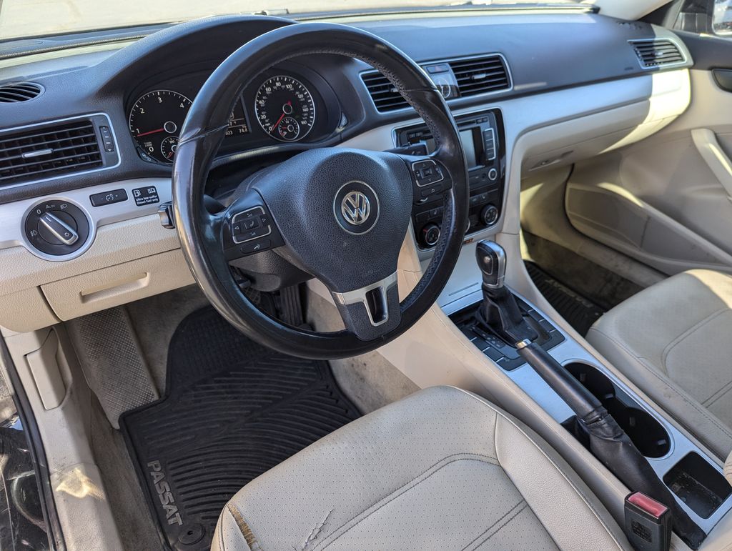 2013 Volkswagen Passat TDI SE 24