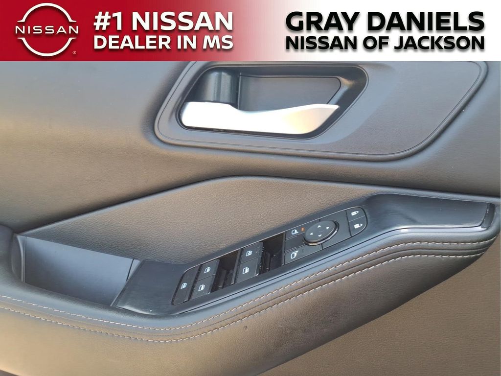 Used 2024 Nissan Rogue SUV