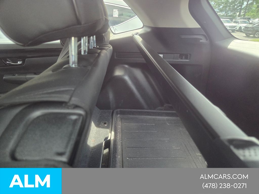 Used 2023  Honda EX-L image 6