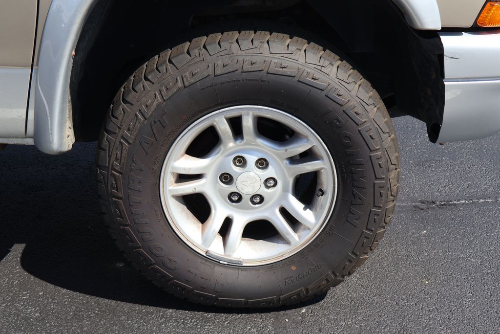 Thumbnail: 2002 Dodge Dakota - 5