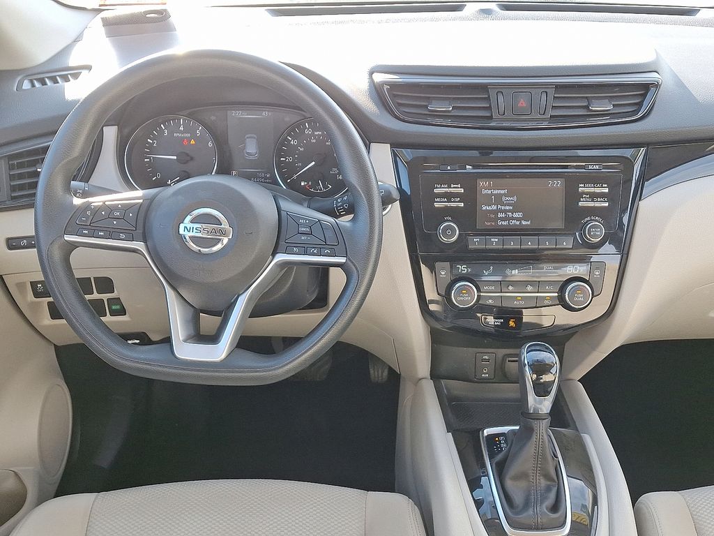 Thumbnail: 2018 Nissan Rogue Sport - 12