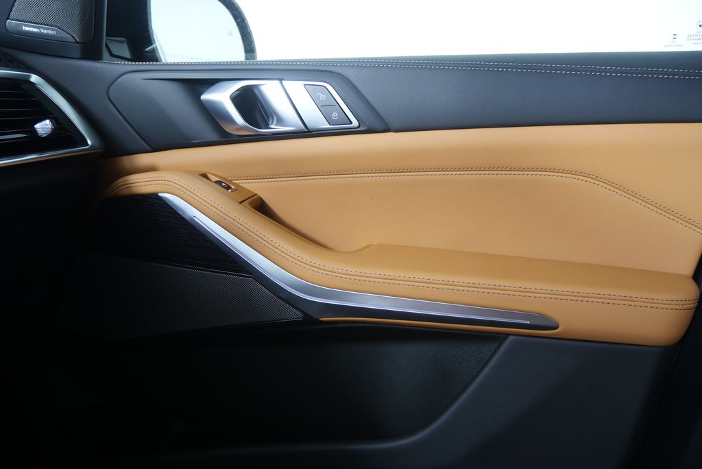 Thumbnail: 2026 BMW X5 - 26