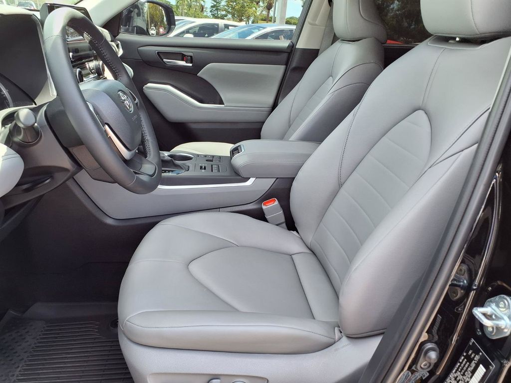 Used 2026 Toyota Highlander SUV