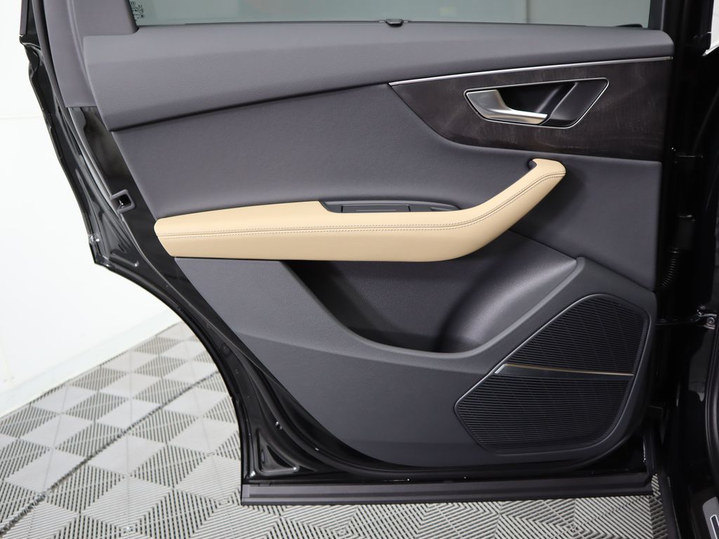 2025 Audi Q7 Premium Plus 27