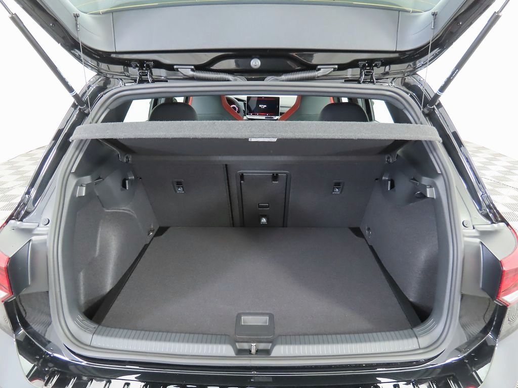 Thumbnail: 2026 Volkswagen Golf - 28