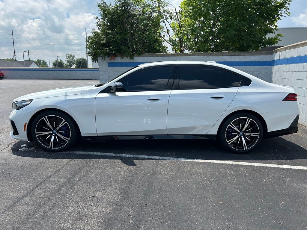 Thumbnail: 2024 BMW i5 - 2