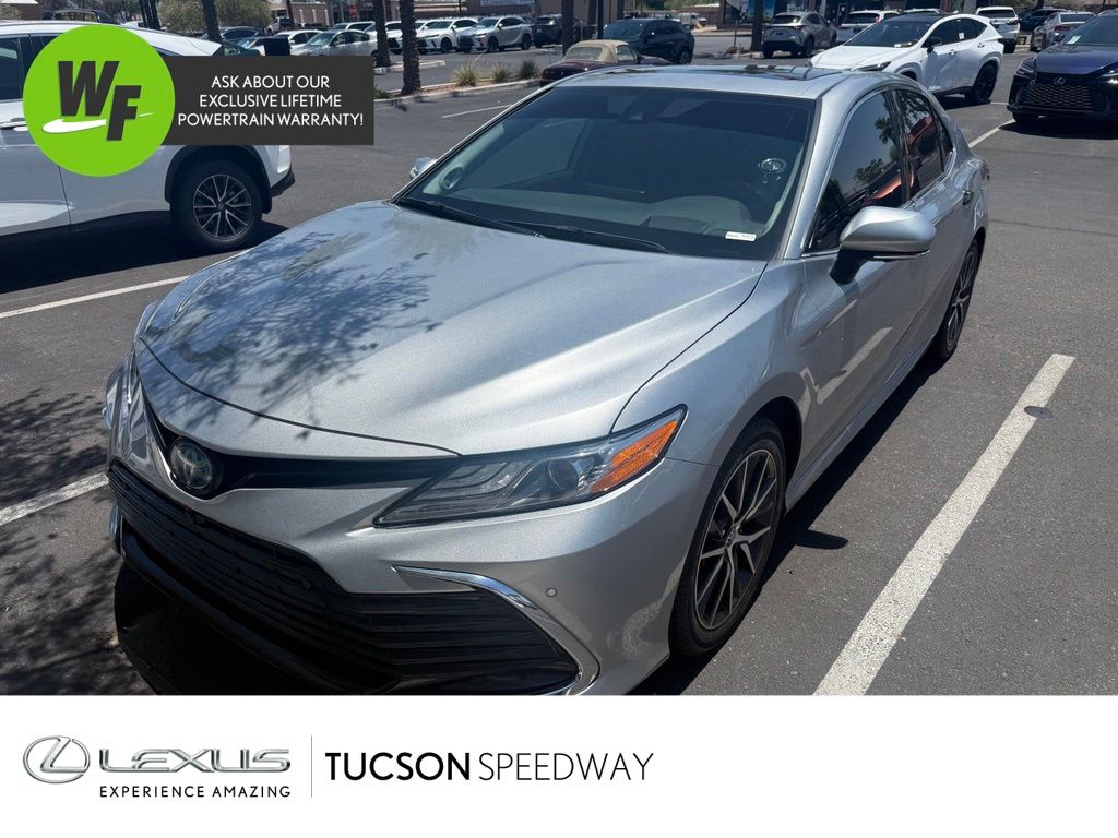 Celestial Silver Metallic 2022 Toyota Camry Hybrid Sedan Front-Wheel Drive Continuously Variable Transmission
