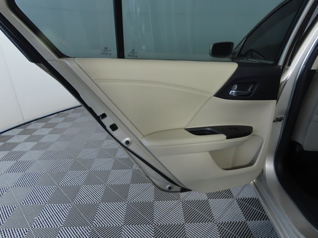 2015 Honda Accord EX-L 26