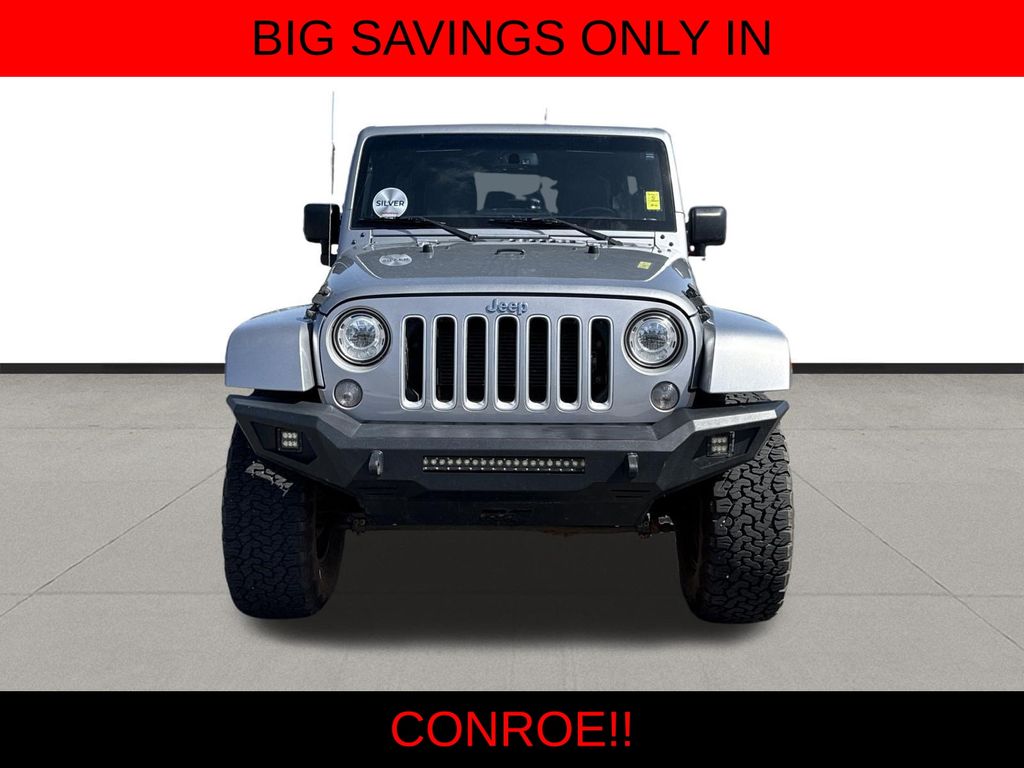 2017 Jeep Wrangler Unlimited Sahara Silver at Autostrade