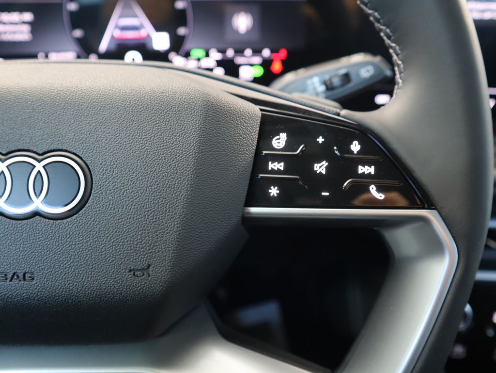 Thumbnail: 2025 Audi Q5 - 12