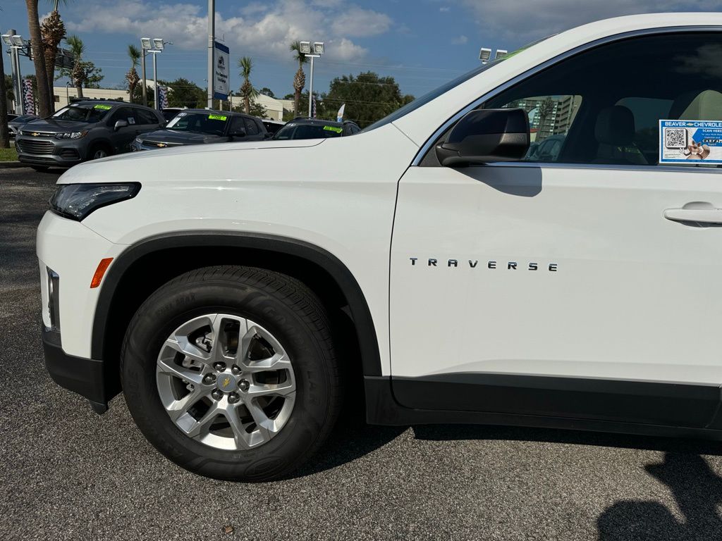 2022 Chevrolet Traverse LS 10