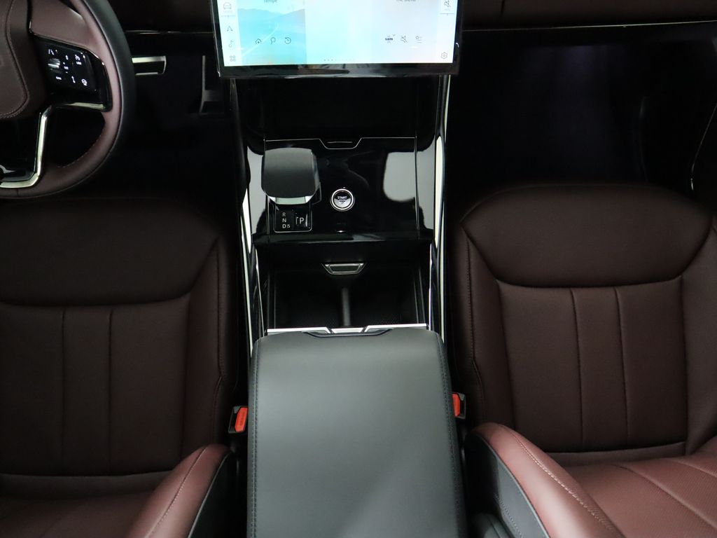Thumbnail: 2024 Land Rover Range Rover Sport - 17