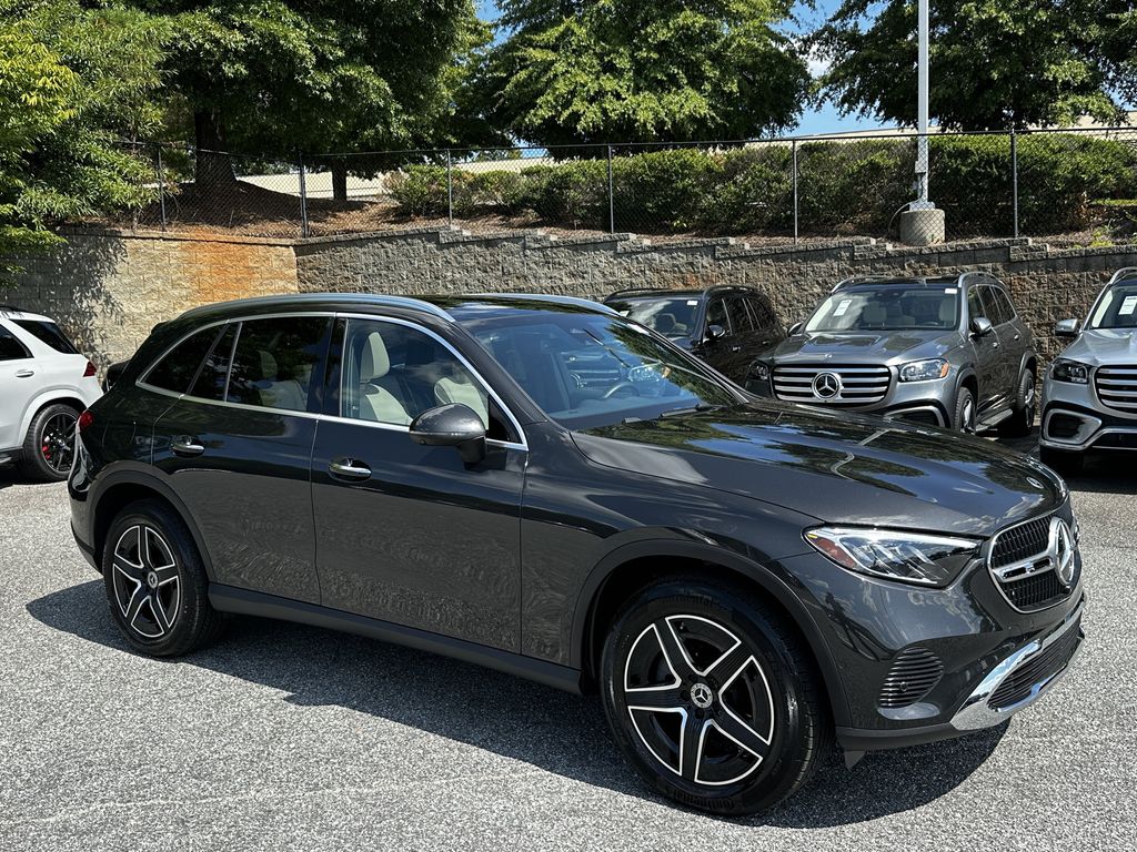 2026 Mercedes-Benz GLC 300 4MATIC