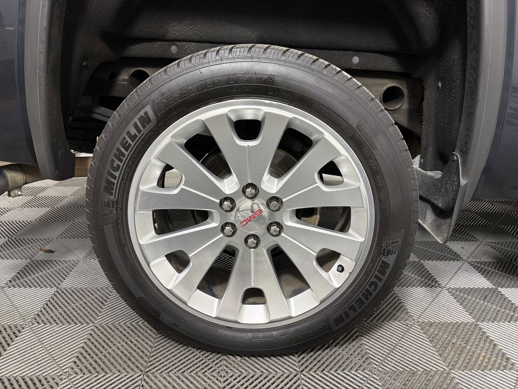 used 2018 GMC Sierra 1500 car, priced at $24,900