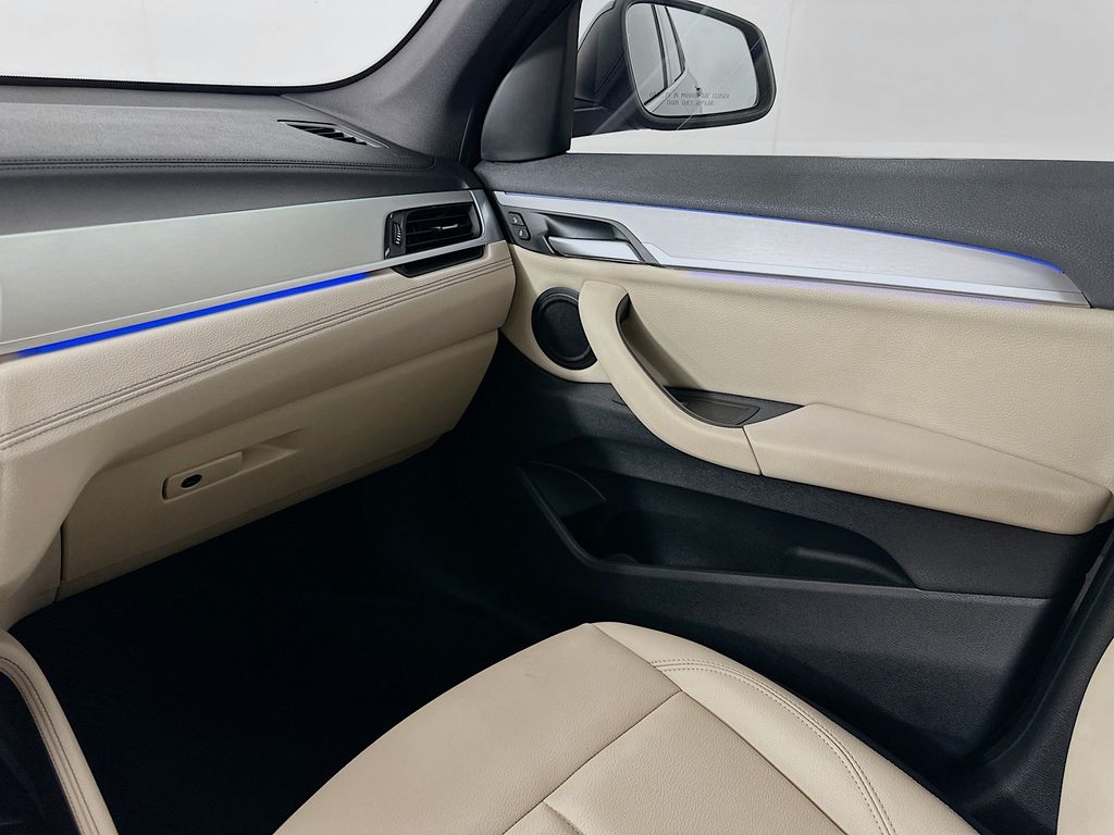 Thumbnail: 2020 BMW X1 - 24