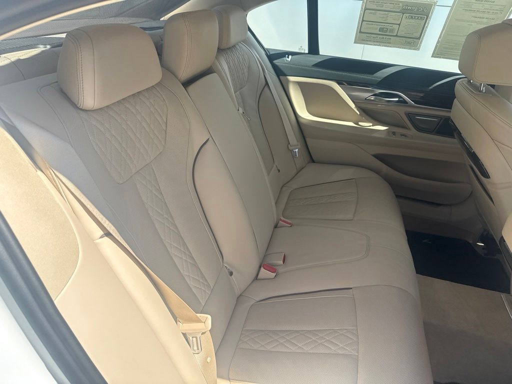 2020 BMW 750i xDrive