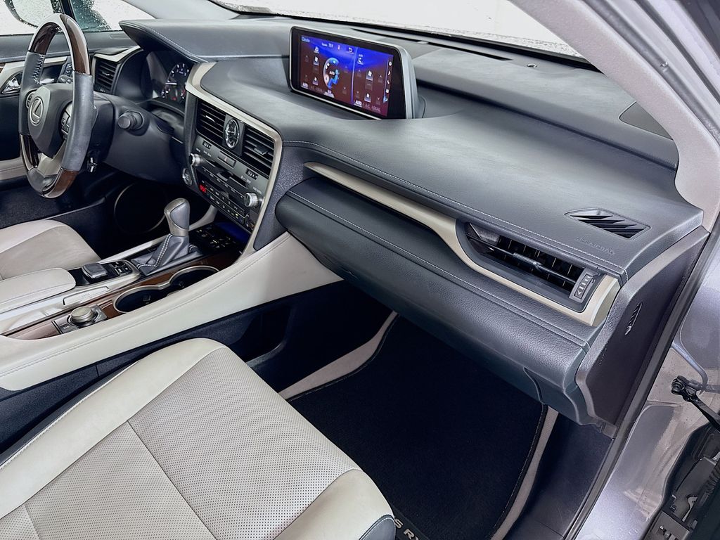 Thumbnail: 2017 Lexus RX - 31