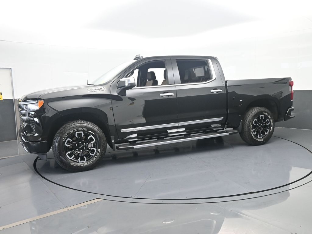 Used 2025 Black Chevrolet High Country image 2