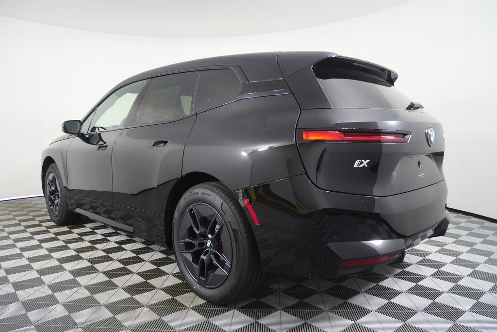 Thumbnail: 2026 BMW iX - 5