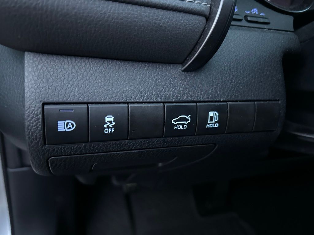 Thumbnail: 2024 Toyota Camry - 18