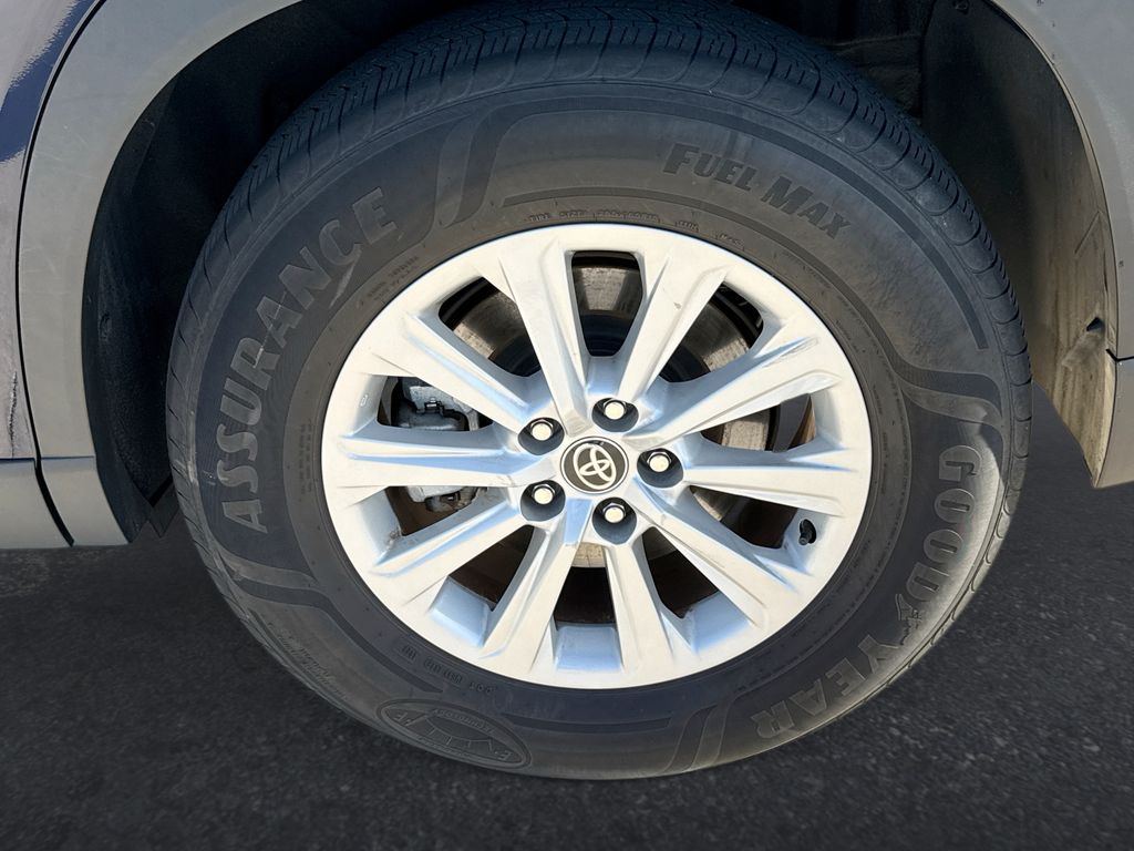 Thumbnail: 2024 Toyota Grand Highlander - 31