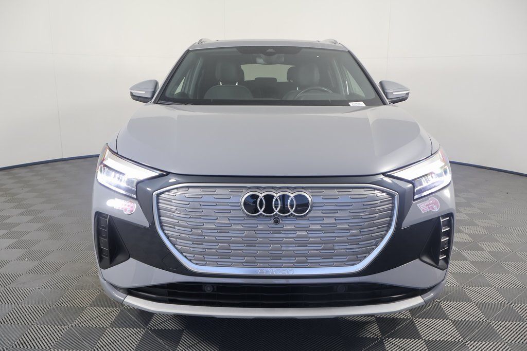 Thumbnail: 2023 Audi Q4 e-tron - 2