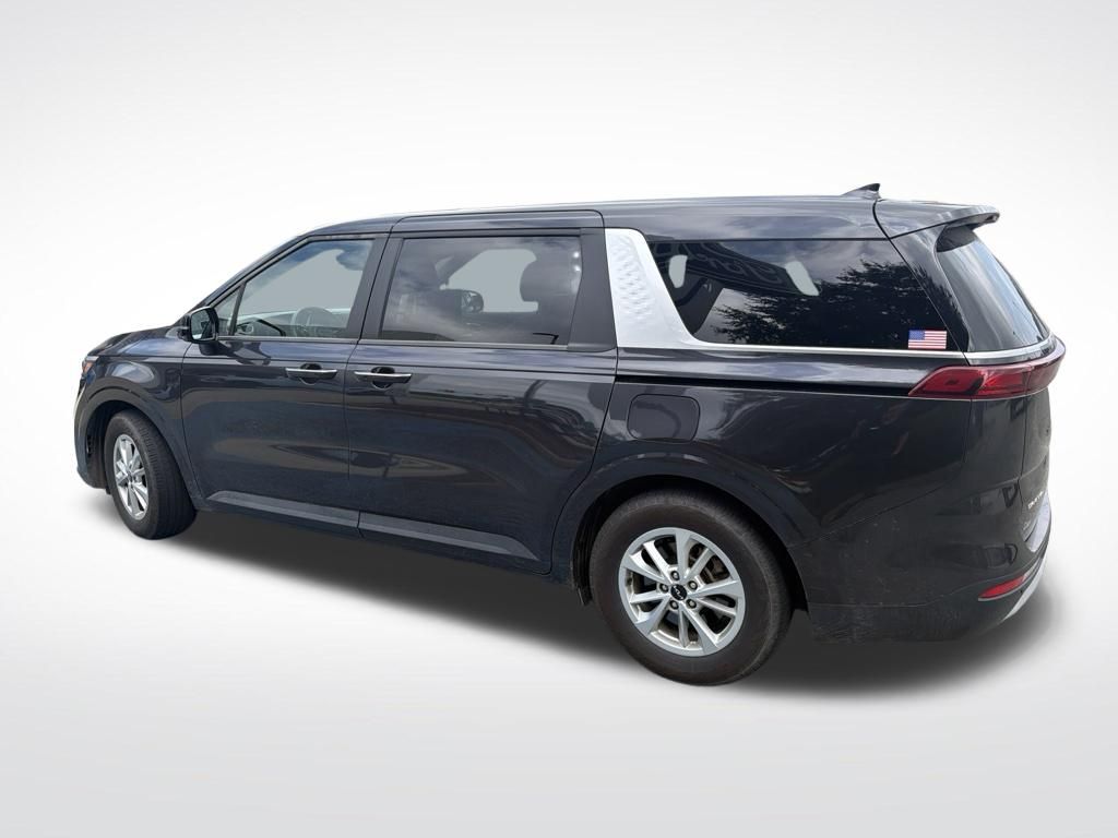 Certified Used 2024 Gray Kia LX image 3