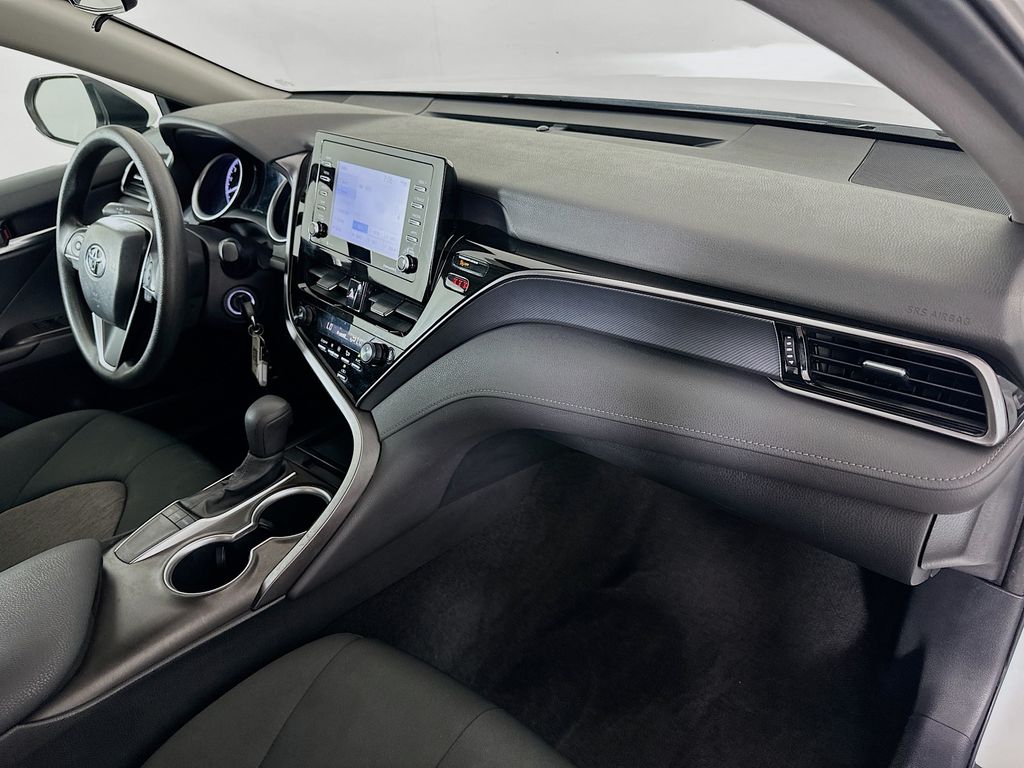 2024 Toyota Camry LE 27