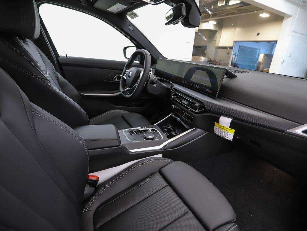 Thumbnail: 2026 BMW 3 Series - 30