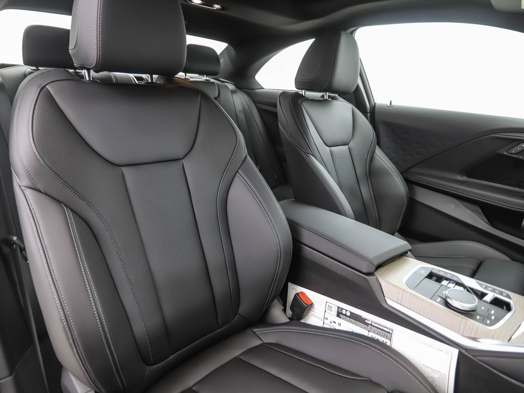 Thumbnail: 2025 BMW 2 Series - 25
