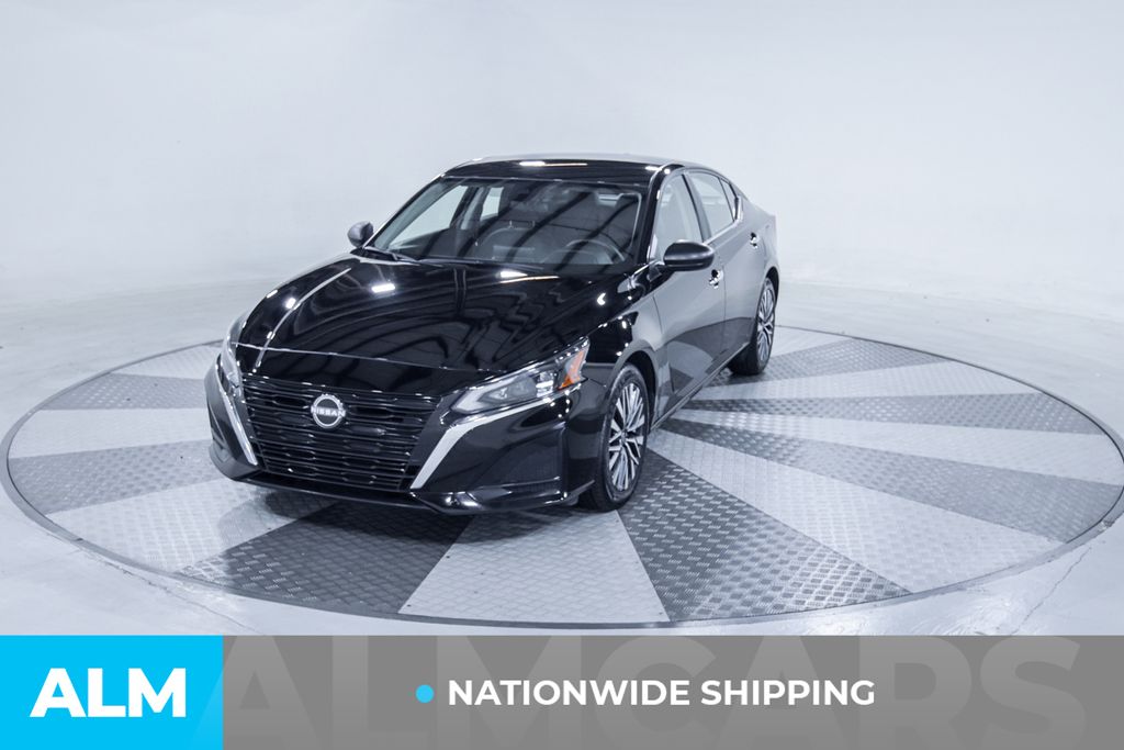 Used 2025 Black Nissan 2.5 SV image 2