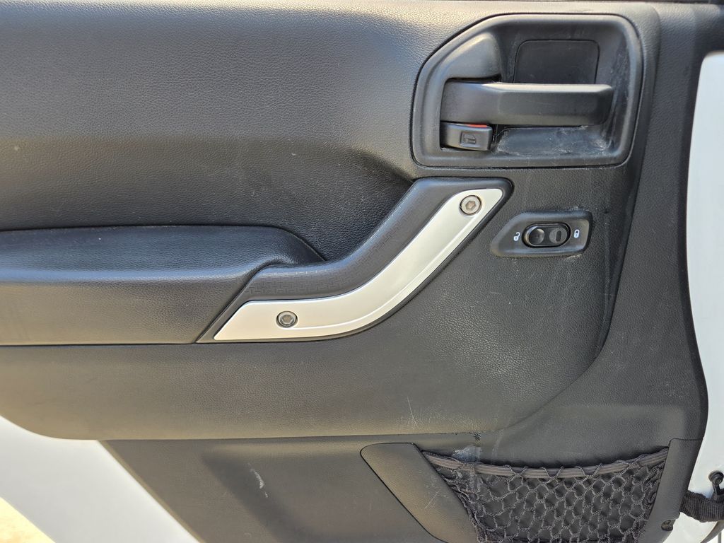 2016 Jeep Wrangler Unlimited Rubicon White at Legacy Ford