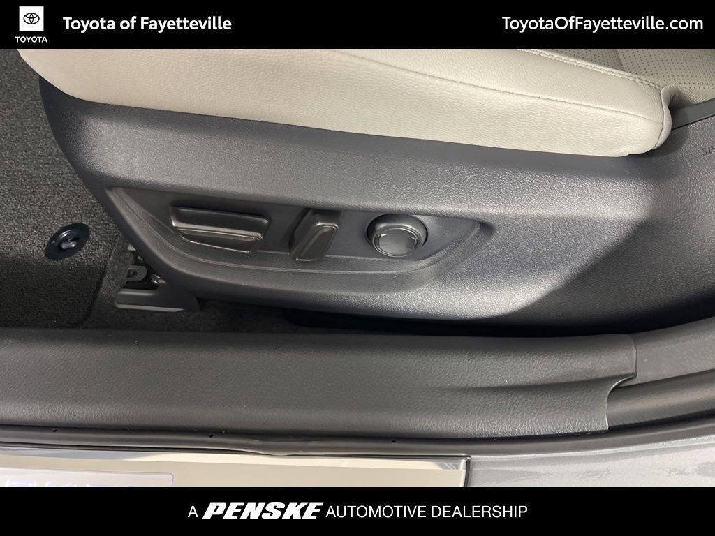 Thumbnail: 2026 Toyota Camry - 24