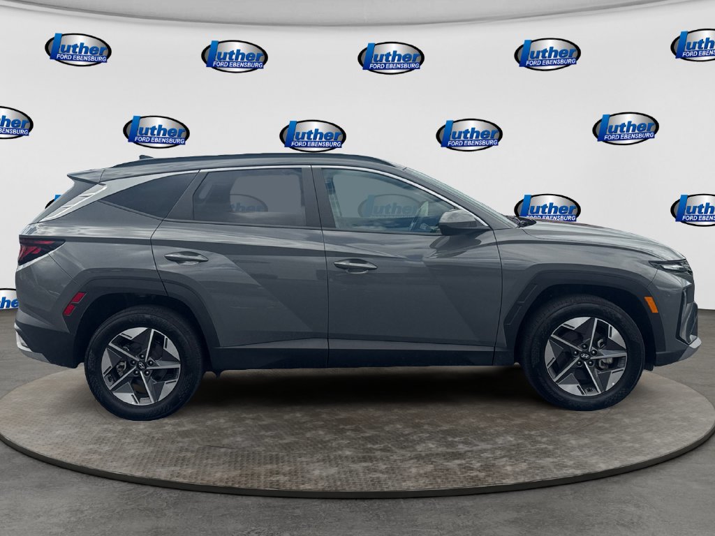 2025 Hyundai Tucson SEL Gray at Auto Express Mitsubishi