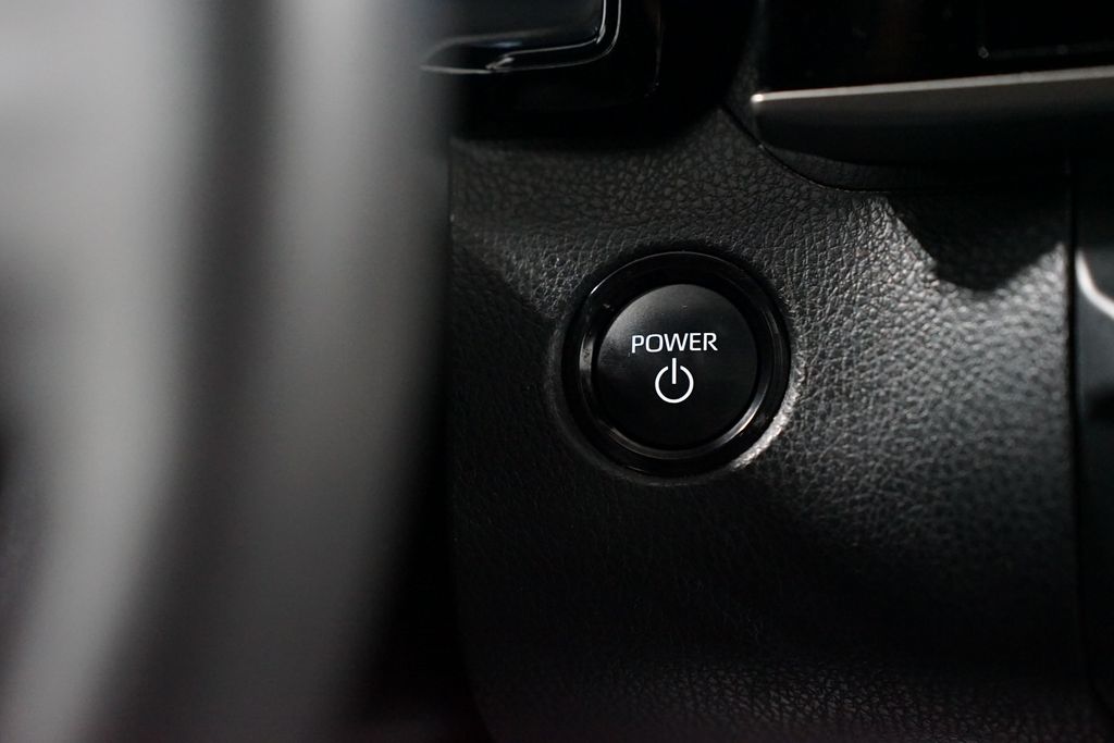 Thumbnail: 2025 Toyota Camry - 24