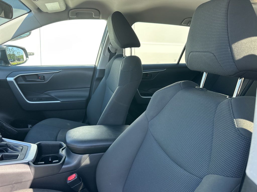 2022 Magnetic Gray Metallic Toyota RAV4 LE FWD SUV